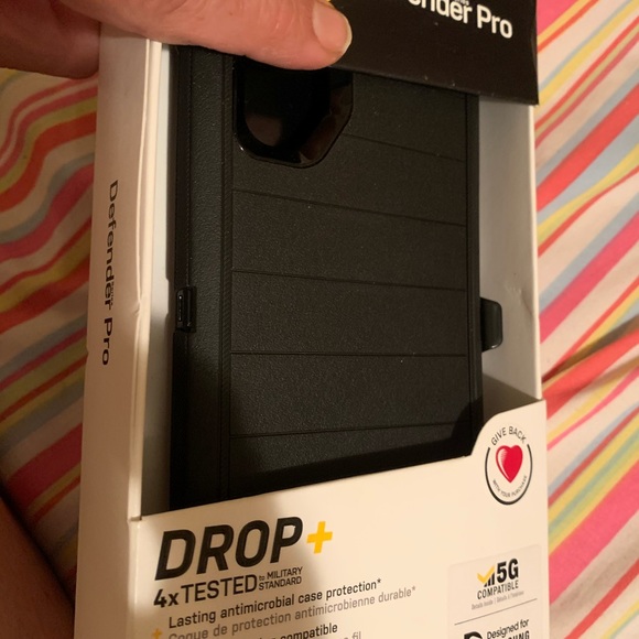 OTTER Defender Pro Samsung Galaxy10+ - Picture 3 of 5